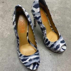Michael kors heels size 6